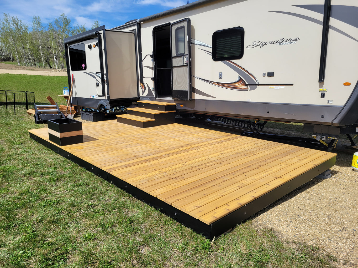 Modular RV Decks | Durable, Easy-to-Assemble Decking for RVs & Fifth ...