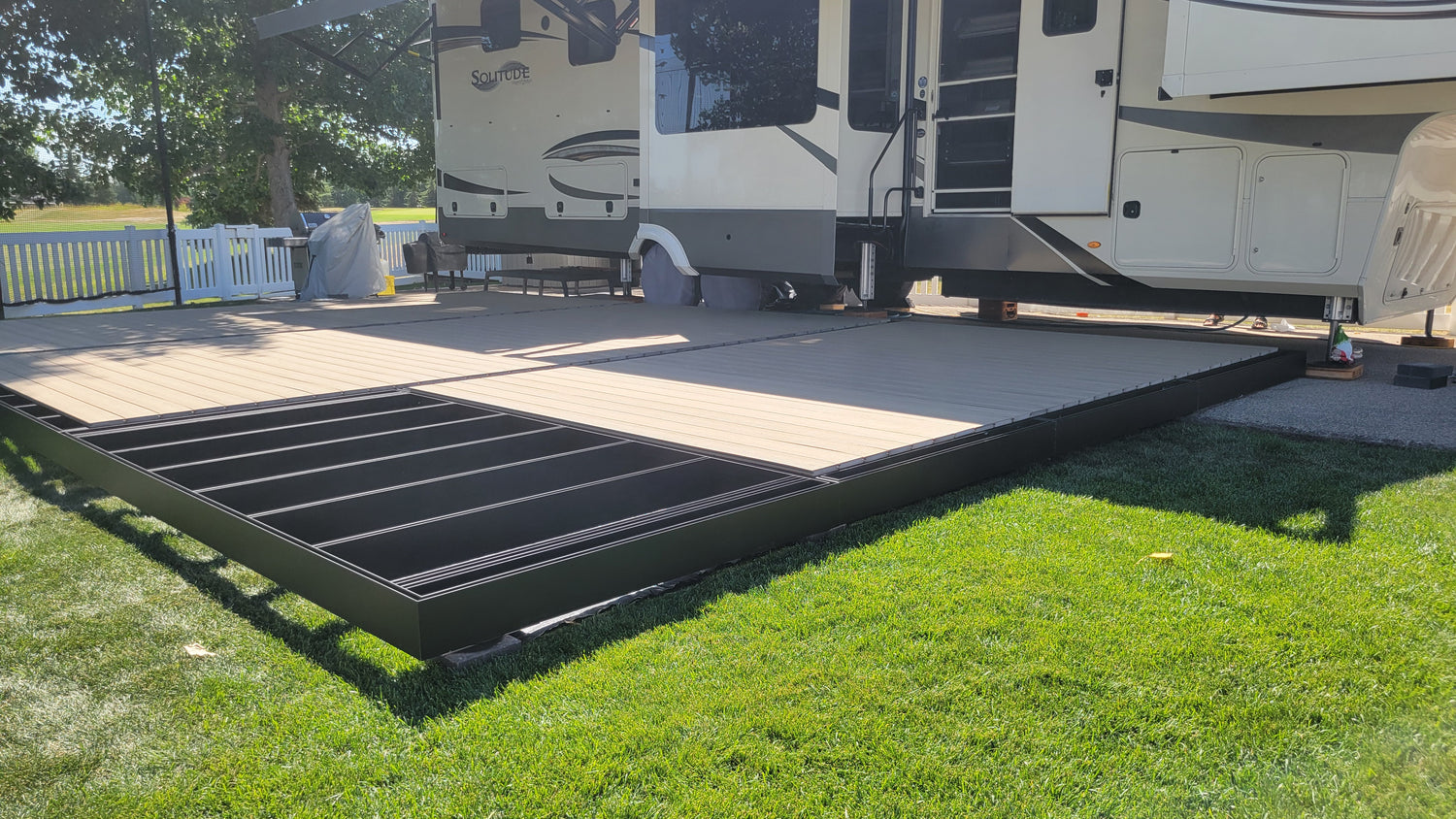 Modular RV Decks | Durable, Easy-to-Assemble Decking for RVs & Fifth ...